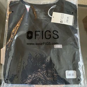 Figs Black Catarina scrub top